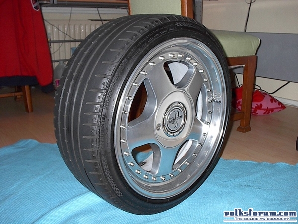 Volksforumcom Keskin KT1 4x100 met Conti 