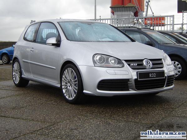 Golf R32