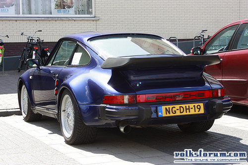 911