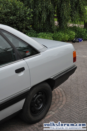 Audi 100 2.3E