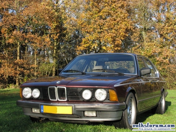 BMW E23