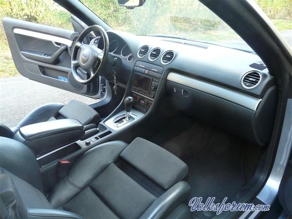 Audi A4 cabrio 2.5 TDI V6 (2005)