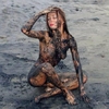 oil-lady-photo