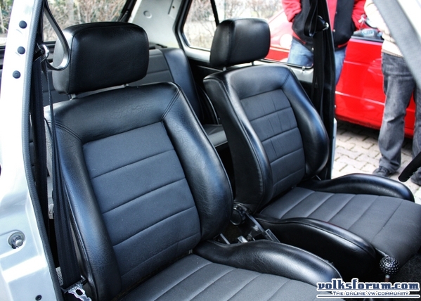 VW Golf GLD 1978 interior