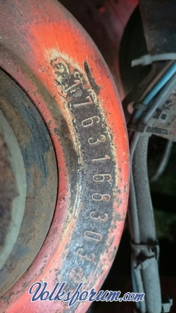Chassisnummer 1976 rood